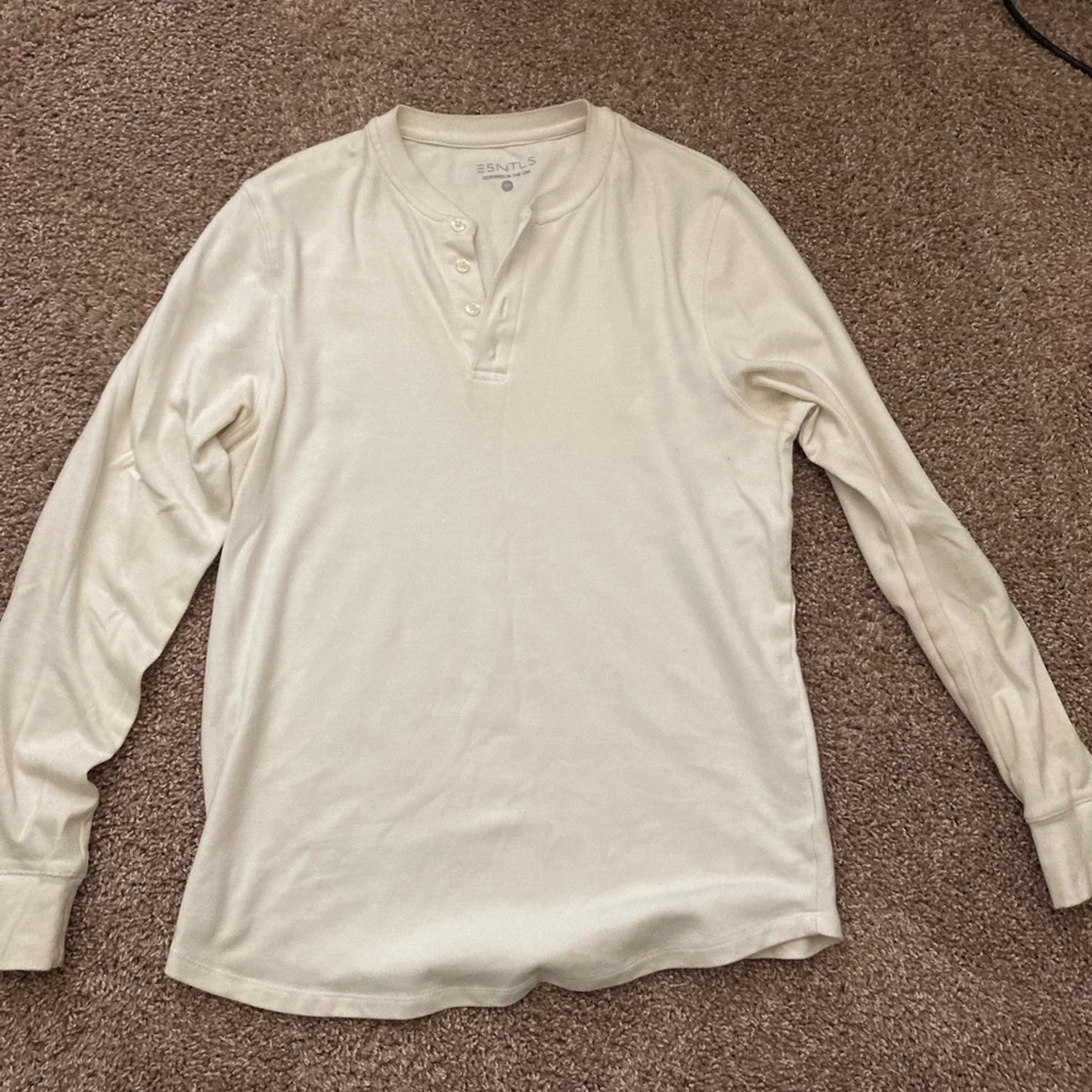 Esntls Henley